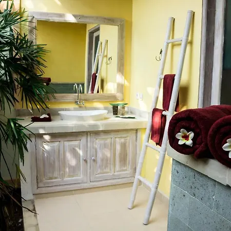 Kuda Laut Bungalows & Diving Pemuteran  Room photo